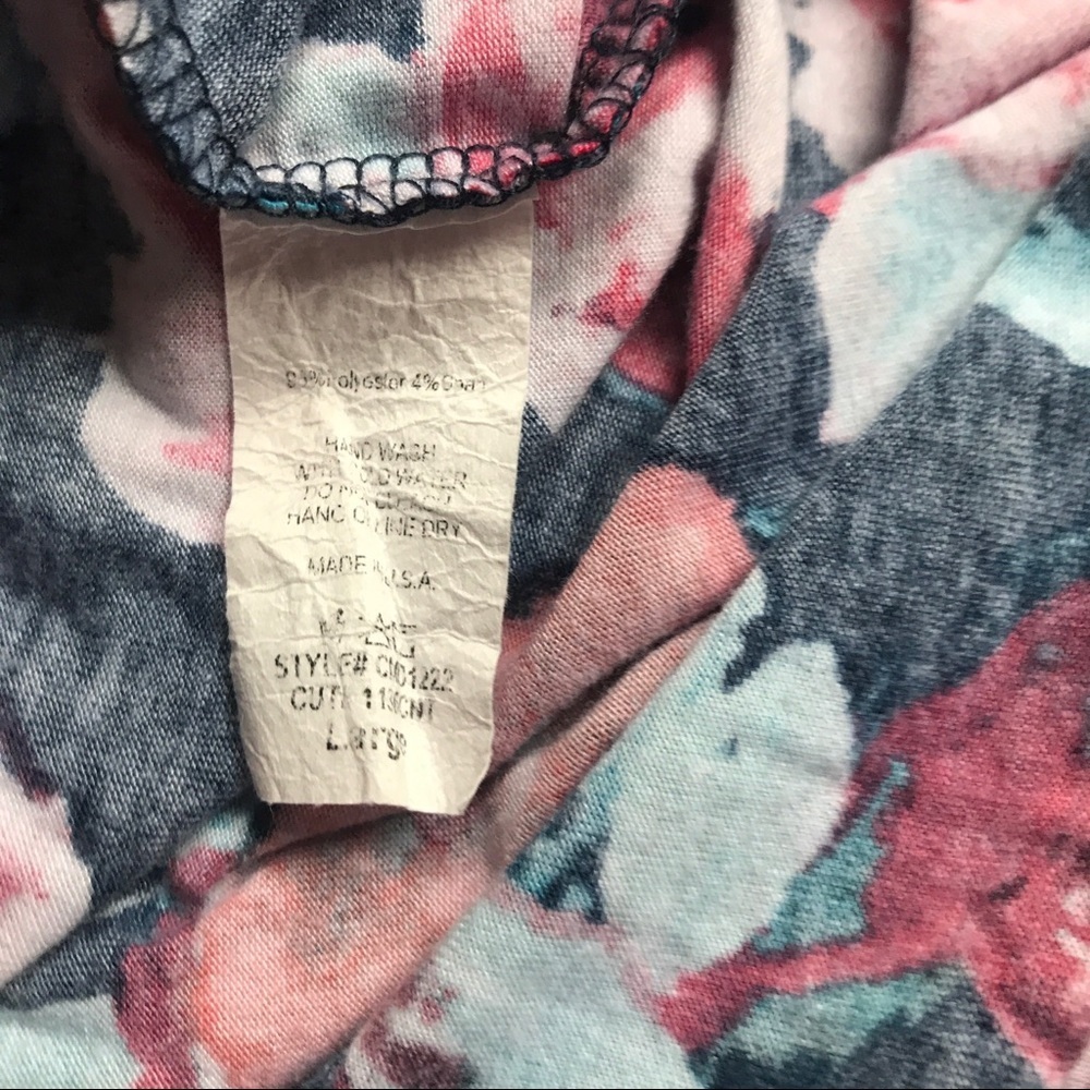 Hello Miz Maternity floral wrap dress - Picture 8 of 9